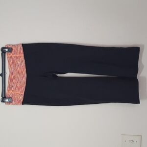 Lululemon Sable Black striped Cropped leggings